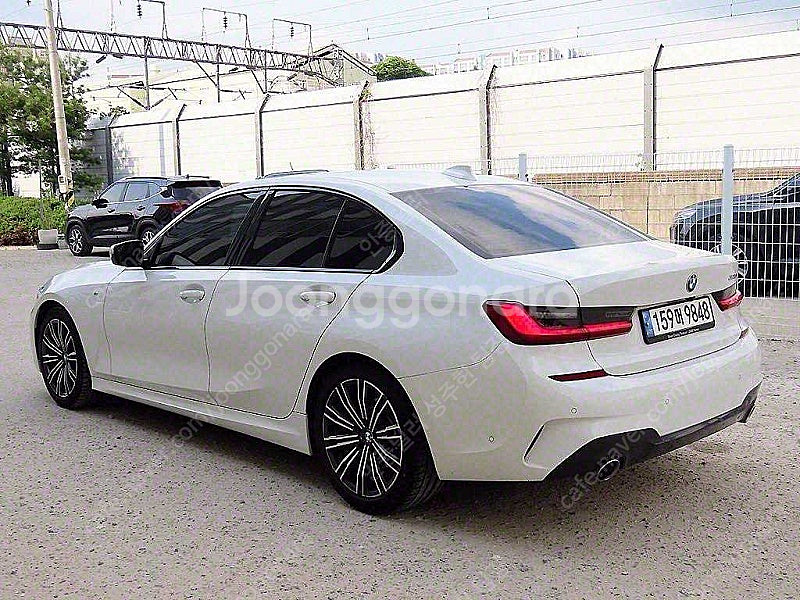 BMW 3시리즈 중고 BMW 중고 BMW 3시리즈 중고차 할부가능 2022년식 56,027km 320i M 스포츠 ...--3